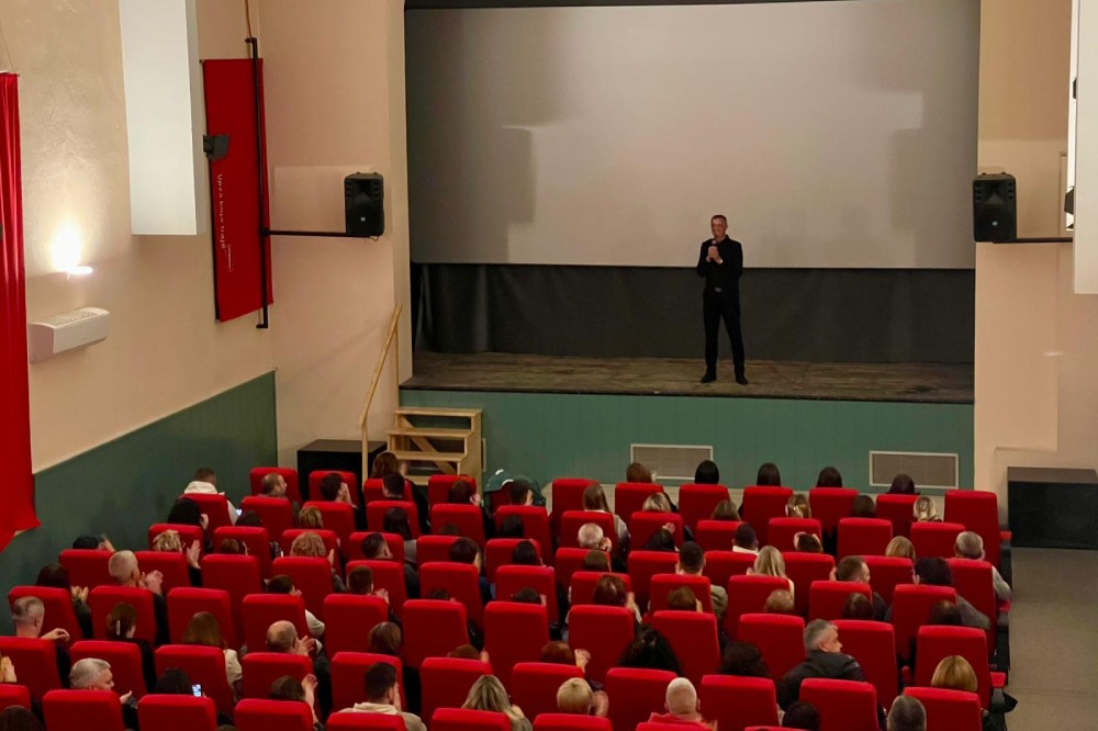 Fotografija 1 - Premijerno prikazan film Diva u prepunom kinu Borak