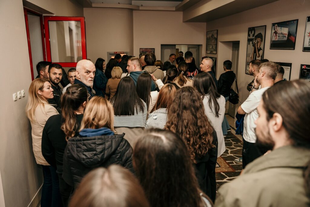 Fotografija 6 - Za sjajni stand-up nastup Željka Ninčića - Bate tražilo se mjesto više u Kinu Borak
